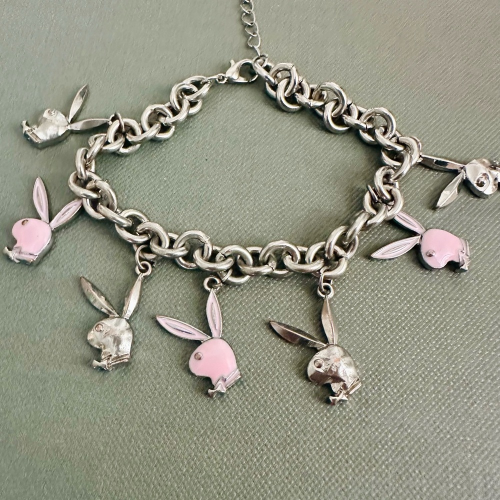 🥂SOLD🥂Vintage PLAYBOY Silver Chain Bracelet with Signature Pink Bunny Charms - Picture 2 of 3